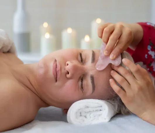 Exfoliación corporal 60 mins + Facial el secreto de tailandesa 90 mins 190€ (2hrs 30 mins)