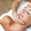 Masaje tailandés con aceite 60 mins + tratamiento facial exprés 30mins (90mins)
